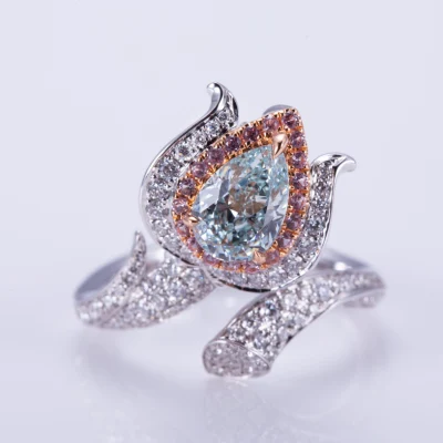 Anello di fidanzamento floreale con gioielli personalizzati dal design unico Anello regolabile in oro bianco 18 carati con diamante Halo Blue Lab Grown