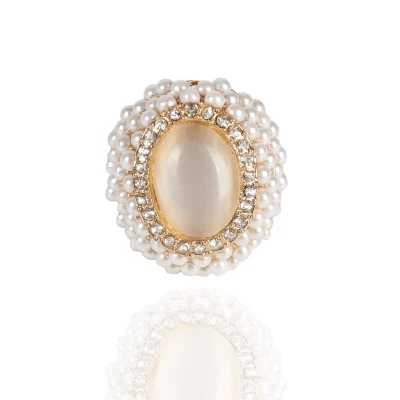 Anello ovale con perla e diamanti in giada bianca e oro rosa