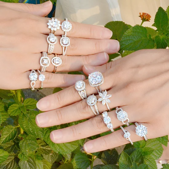 Anello di fidanzamento per donna con zirconi cubici Moissanite in argento sterling 925 regolabile su misura della fabbrica di gioielli OEM per le donne